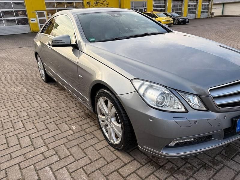 Gebraucht Mercedes E350 231 PS (169 kW) 2010 Coupé
