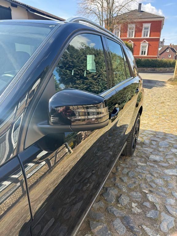 Gebraucht Mercedes ML350 258 PS (189 kW) 2012 Schwarz SUV