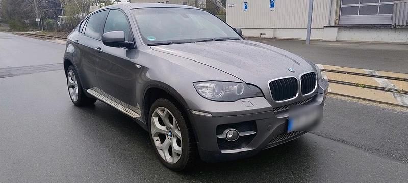 Grau Gebraucht 2009 BMW X6 SUV | 10.900 € (Guter Preis) - Bild 1/4