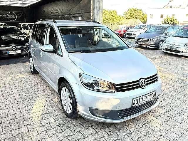 Silber Gebraucht 2014 VW Touran Comfortline Van / Kleinbus | 10.490 € (Fairer Preis) - Bild 1/4