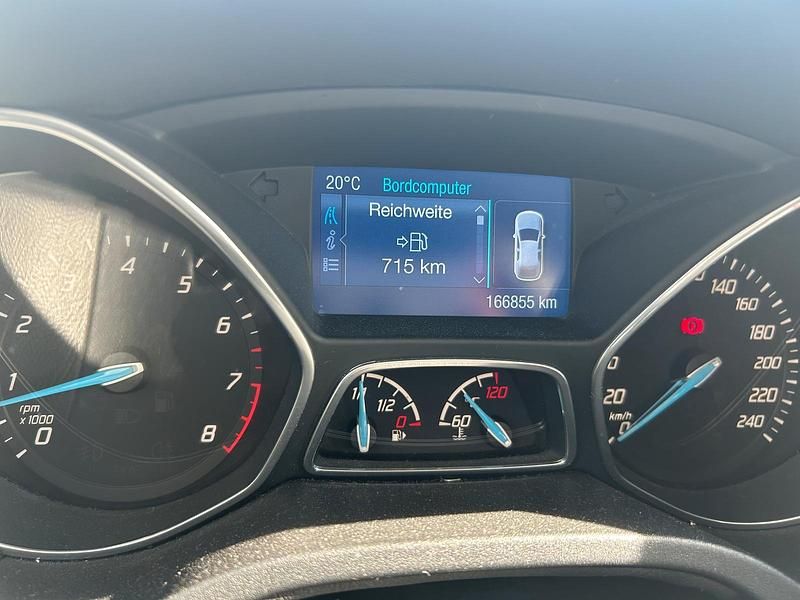 Usata Ford Focus 150 CV (110 kW) 2014 Bianco Station wagon