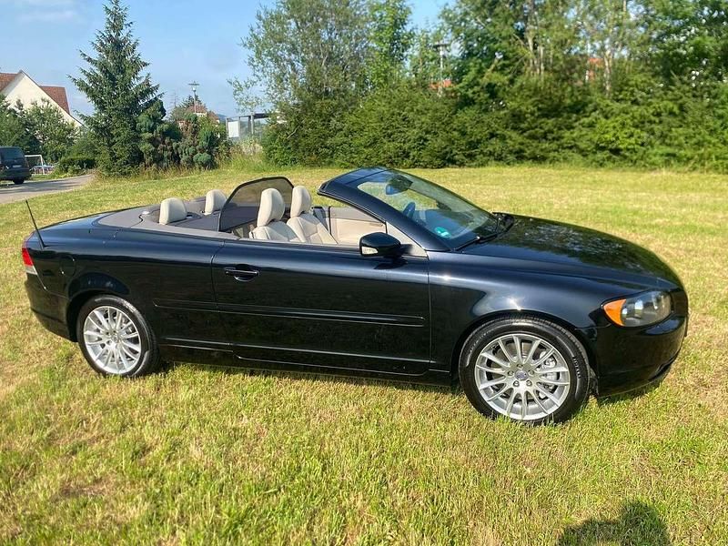 Schwarz Gebraucht 2006 Volvo C70 Summum Cabrio | 10.999 € (Etwas zu teuer) - Bild 1/4