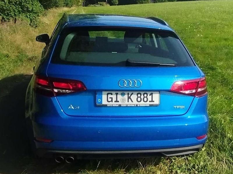 Gebraucht Audi A3 150 PS (110 kW) 2017 Blau Limousine