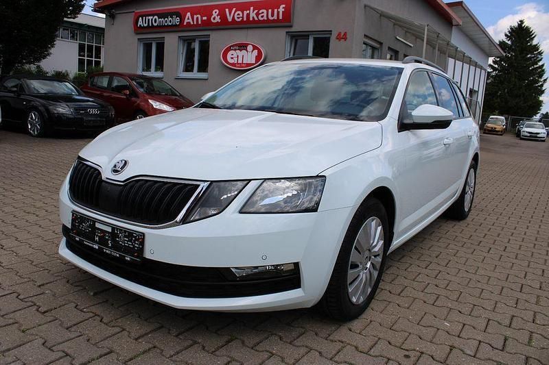 Weiß Gebraucht 2018 Skoda Octavia Kombi | 14.990 € (Fairer Preis) - Bild 1/4