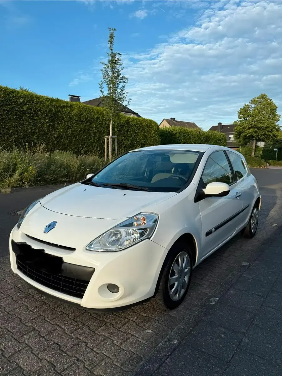 Gebraucht Renault Clio III 75 PS (55 kW) 2011 Weiß Kleinwagen