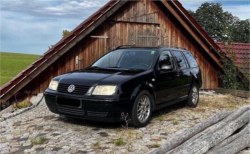 Schwarz Gebraucht 1999 VW Bora Limousine | 5.000 € - Bild 1/4