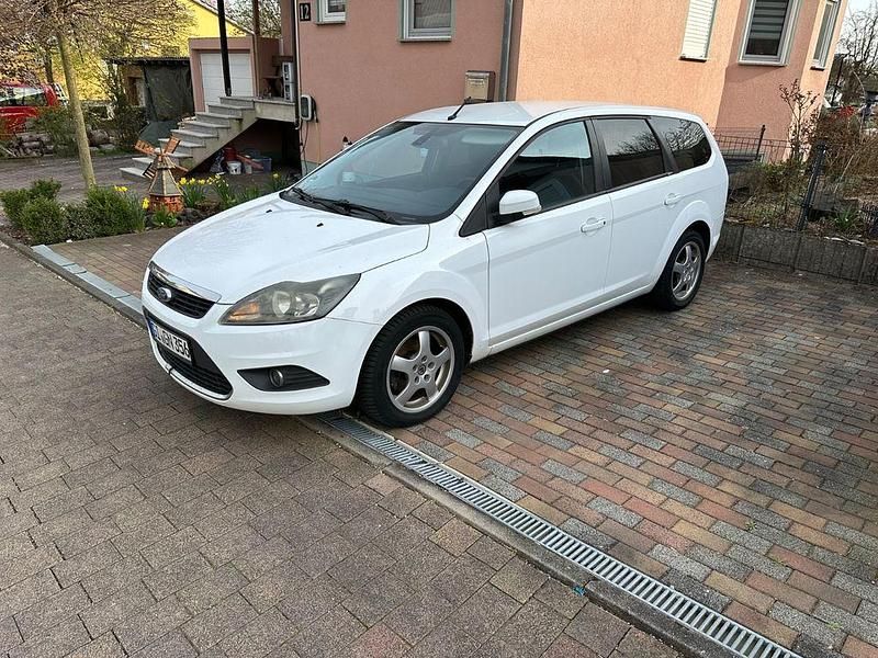 Second-hand Ford Focus 90 CP (66 kW) 2009 Alb Berlinǎ