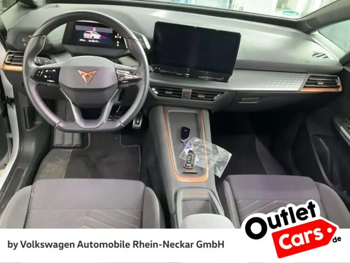 Second-hand Cupra Born 150 kW (204 CP) 2023 Alb Hatchback