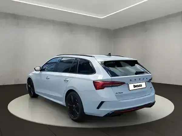 Gebraucht Skoda Octavia RS 265 PS (194 kW) 2025 Moonweiß perleffekt Kombi
