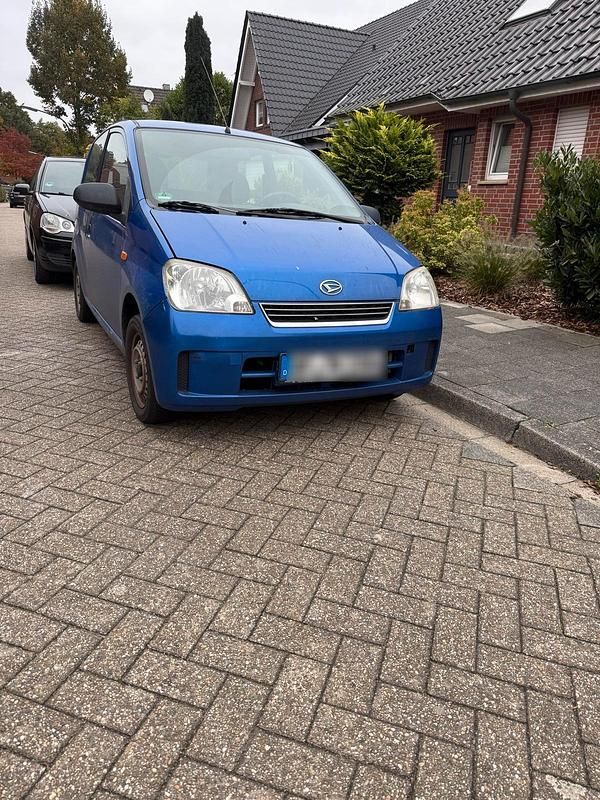 Blau Gebraucht 2005 Daihatsu Cuore Kleinwagen | 800 € (Guter Preis) - Bild 1/4