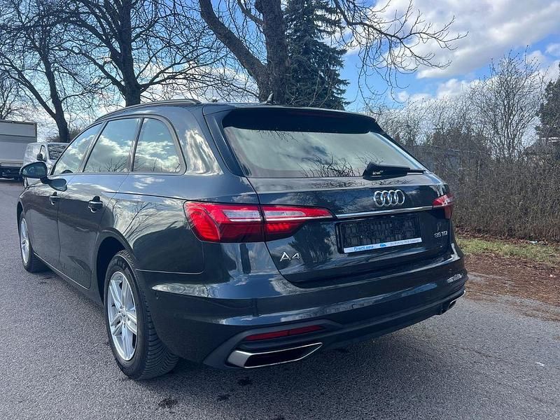 Gebraucht Audi A4 Ambiente 163 PS (119 kW) 2022 Grau Kombi