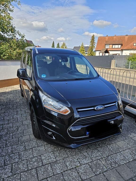 Schwarz Gebraucht 2015 Ford Tourneo Connect Trend Van / Kleinbus | 9.800 € (Guter Preis) - Bild 1/4