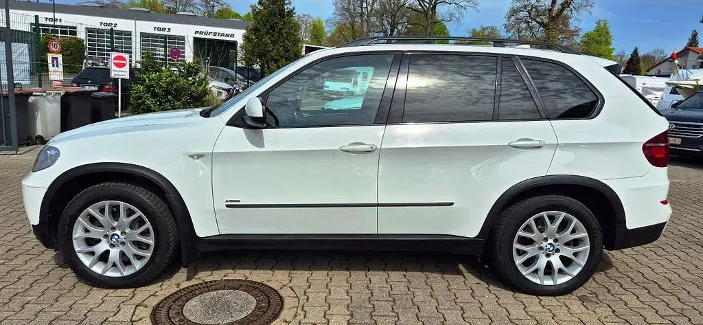 Używany BMW X5 Performance 408 KM (300 kW) 2011 Biały SUV