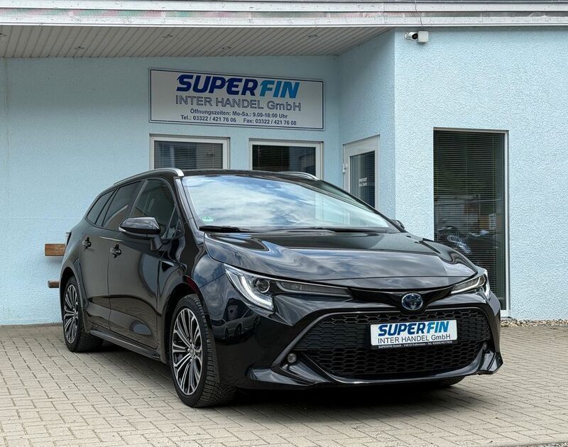 Schwarz Gebraucht 2023 Toyota Corolla Team Kombi | 21.990 € (Guter Preis) - Bild 1/4
