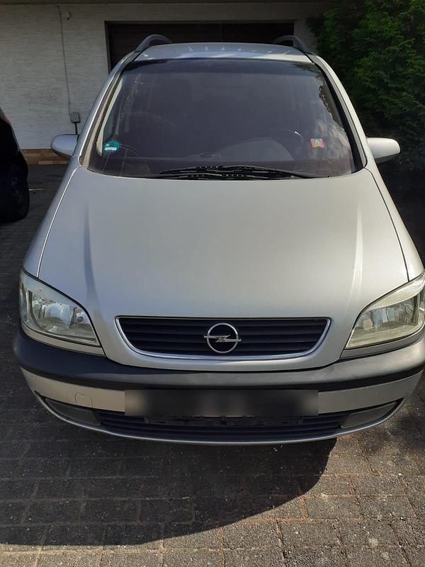 Silber Gebraucht 2001 Opel Zafira Van / Kleinbus | 1.700 € (Fairer Preis) - Bild 1/4