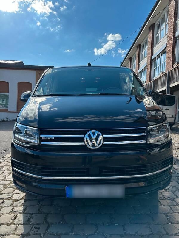 Schwarz Gebraucht 2016 VW T6 Van | 24.900 € - Bild 1/4