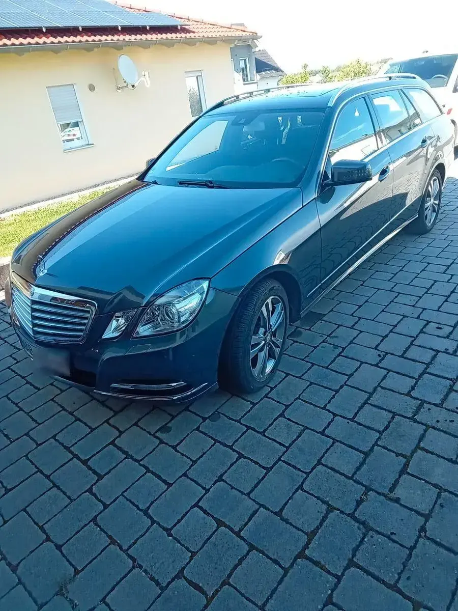 Gebraucht Mercedes E200 Elegance 184 PS (135 kW) 2012 Grau Kombi