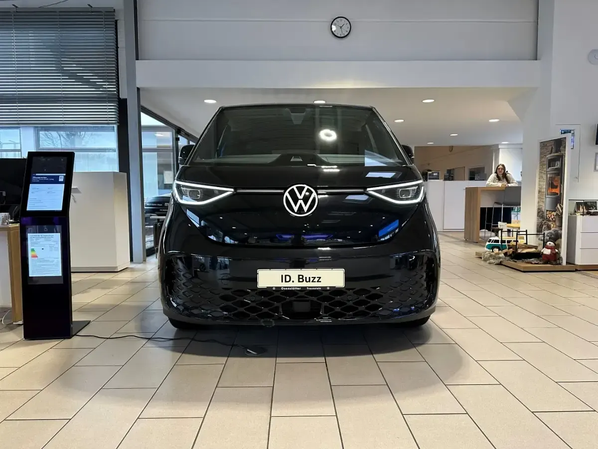 Gebraucht VW ID. Buzz Pure 125 kW (170 PS) 2025 Schwarz Van / Kleinbus