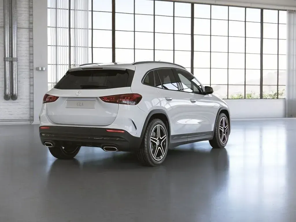 Gebraucht Mercedes GLA250 AMG 224 PS (164 kW) 2023 Unilack polarweiß SUV