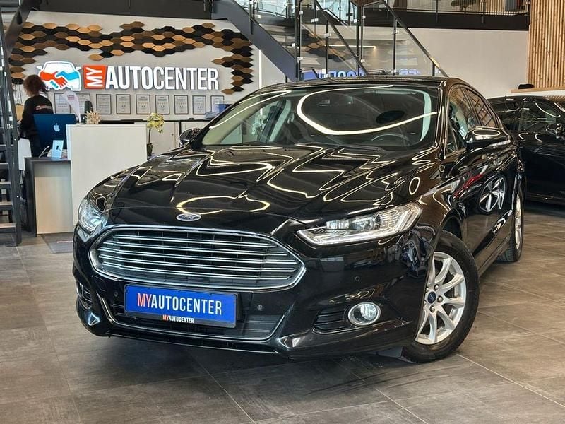 Gebraucht Ford Mondeo Titanium 179 PS (131 kW) 2016 Schwarz Limousine
