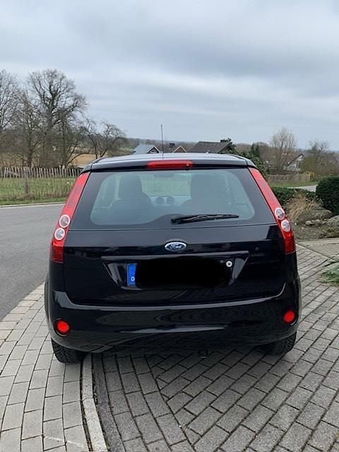 Gebraucht Ford Fiesta 75 PS (55 kW) 2008 Schwarz Kleinwagen