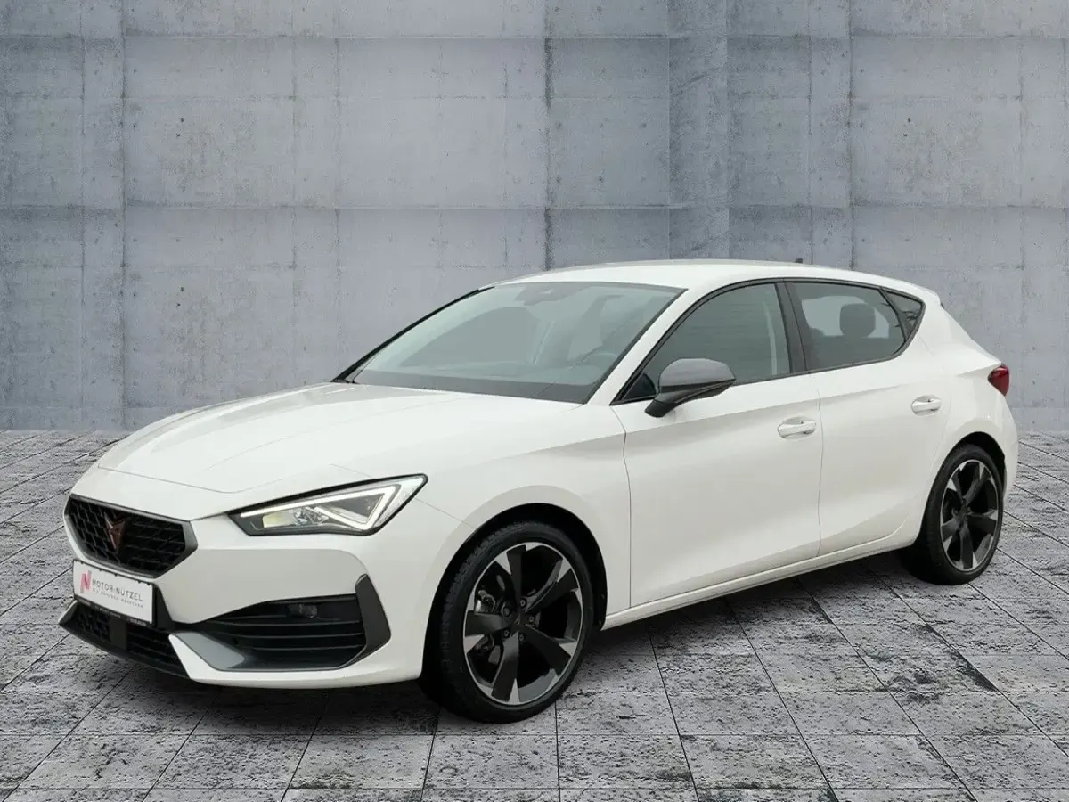Usata Cupra Leon 150 CV (110 kW) 2023 Bianco Berlina