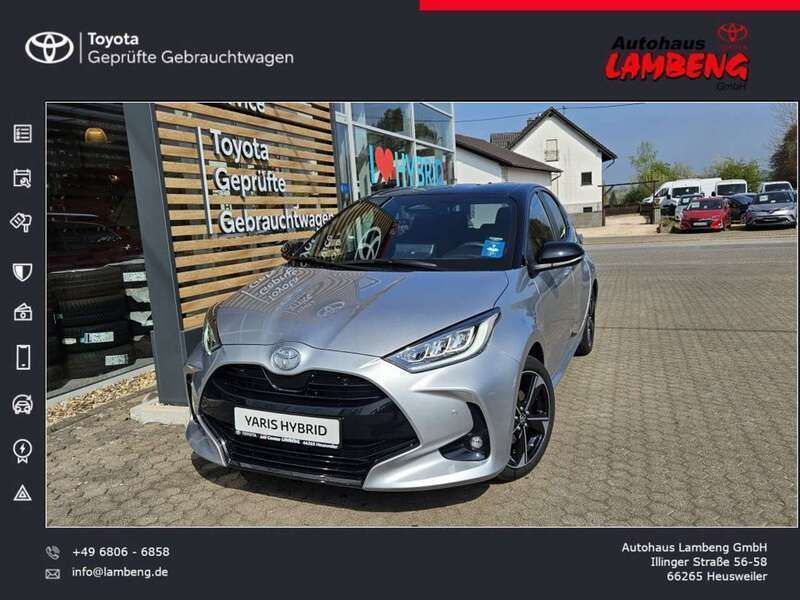 Shimmering silver metallic / d Gebraucht 2024 Toyota Yaris Hybrid Edition Kleinwagen | 27.990 € (Etwas zu teuer) - Bild 1/4