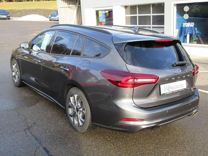 Gebraucht Ford Focus ST-Line 155 PS (114 kW) 2024 Magneticgrau (metallic) Kombi