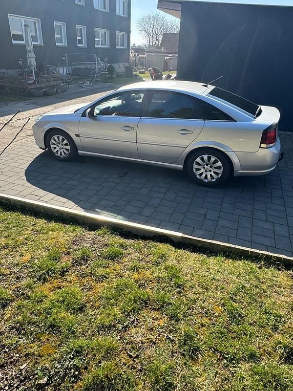 Gebraucht Opel Vectra 140 PS (102 kW) 2006 Silber Limousine