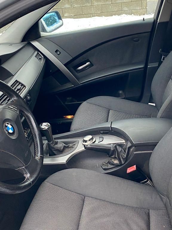 Gebraucht BMW 520 170 PS (125 kW) 2003 Grau Limousine