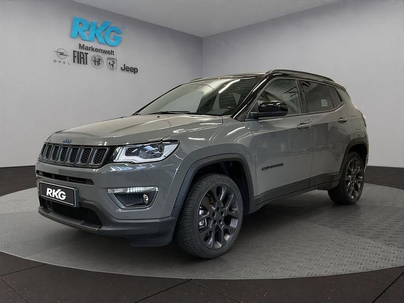 Grau Gebraucht 2021 Jeep Compass SUV | 24.900 € (Guter Preis) - Bild 1/4