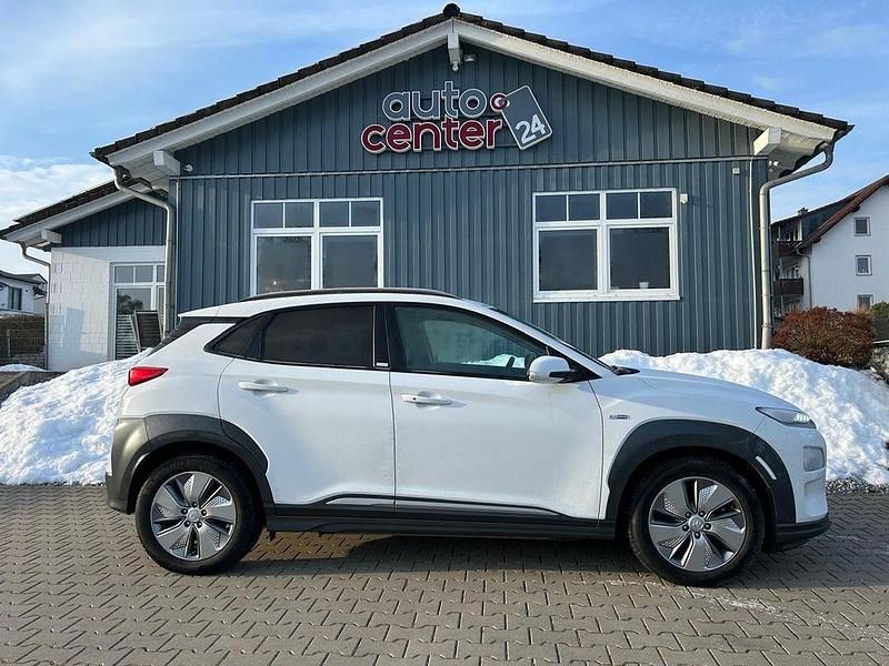 Gebraucht Hyundai Kona Style 150 kW (204 PS) 2020 Weiß SUV