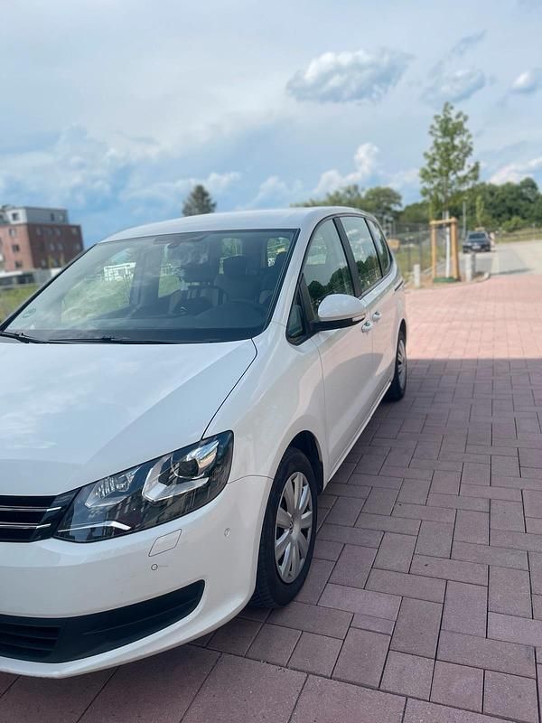 Gebraucht VW Sharan Trendline 116 PS (85 kW) 2012 Weiß Van / Kleinbus