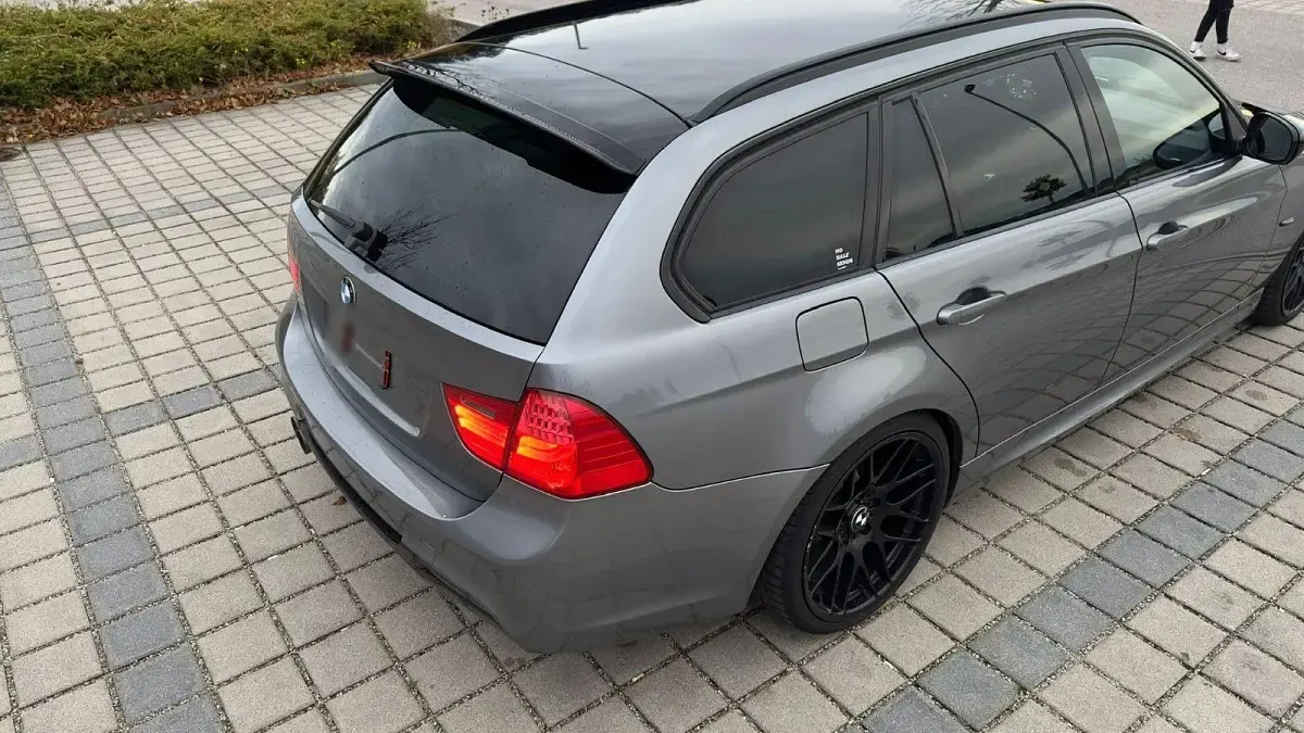 Gebraucht BMW 320 Shadowline 184 PS (135 kW) 2011 Grau Kombi