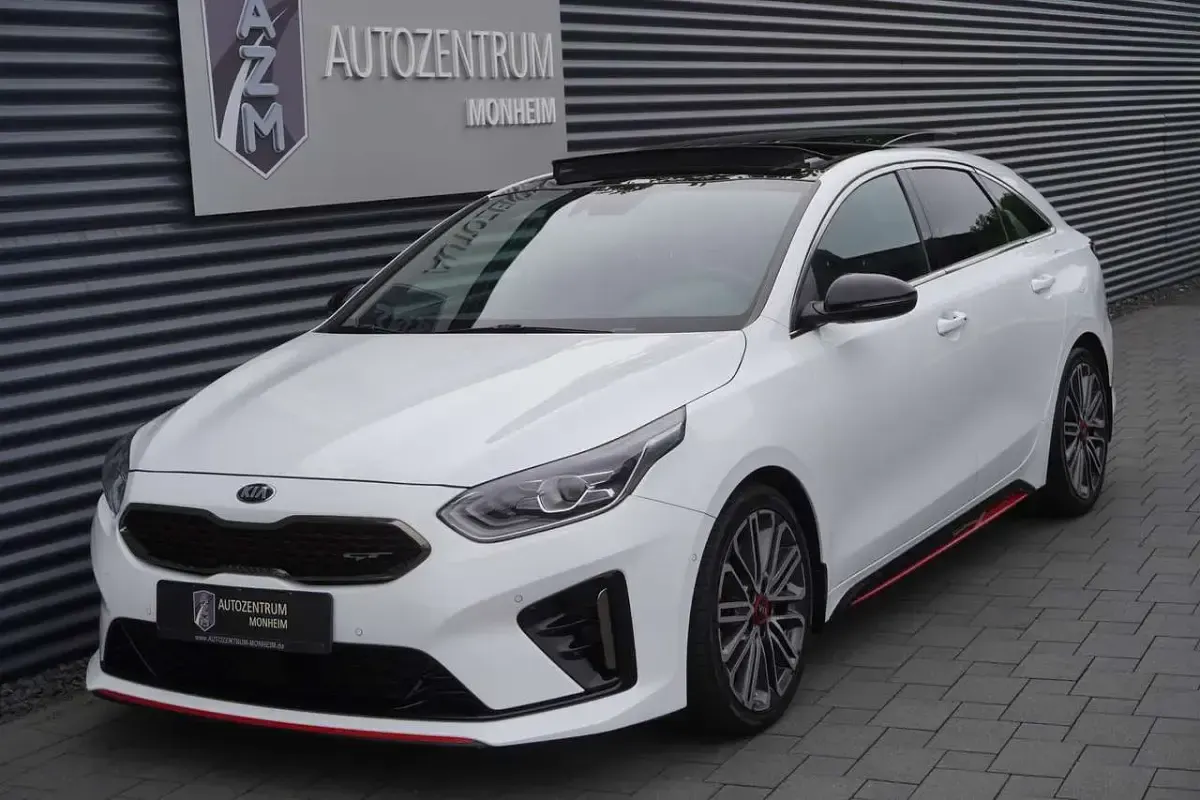 Gebraucht Kia ProCeed GT 204 PS (150 kW) 2021 Weiß (sonderlackierung deluxe white metallic) Kombi