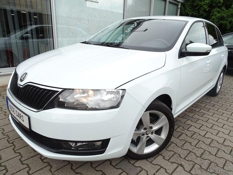 Weiß Gebraucht 2018 Skoda Rapid Cool Edition Limousine | 10.980 € (Fairer Preis) - Bild 1/4