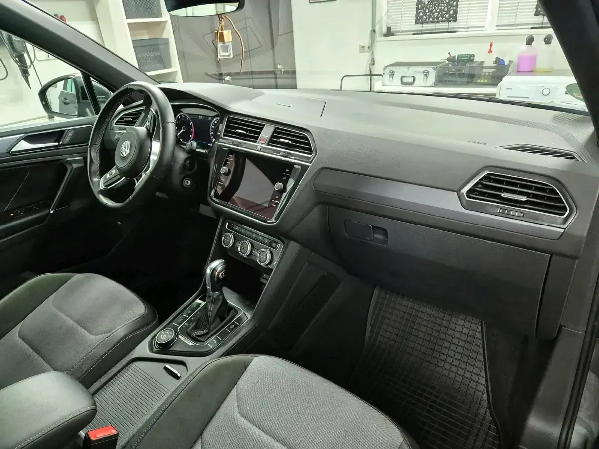 Gebraucht VW Tiguan R-line 190 PS (139 kW) 2018 Andere farben SUV