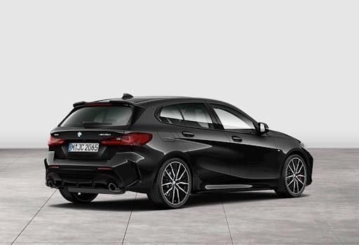Gebraucht BMW M135 Shadowline 306 PS (225 kW) 2023 Schwarz Kleinwagen