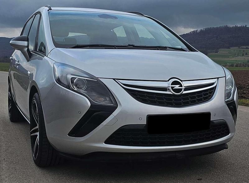 Gebraucht Opel Zafira Tourer Active 140 PS (102 kW) 2015 Argon silber/ice silver Van / Kleinbus