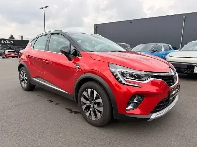 Gebraucht Renault Captur Intens 131 PS (96 kW) 2020 Rot SUV
