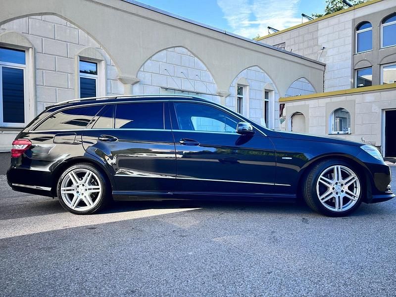 Gebraucht Mercedes E350 265 PS (194 kW) 2011 Schwarz Kombi