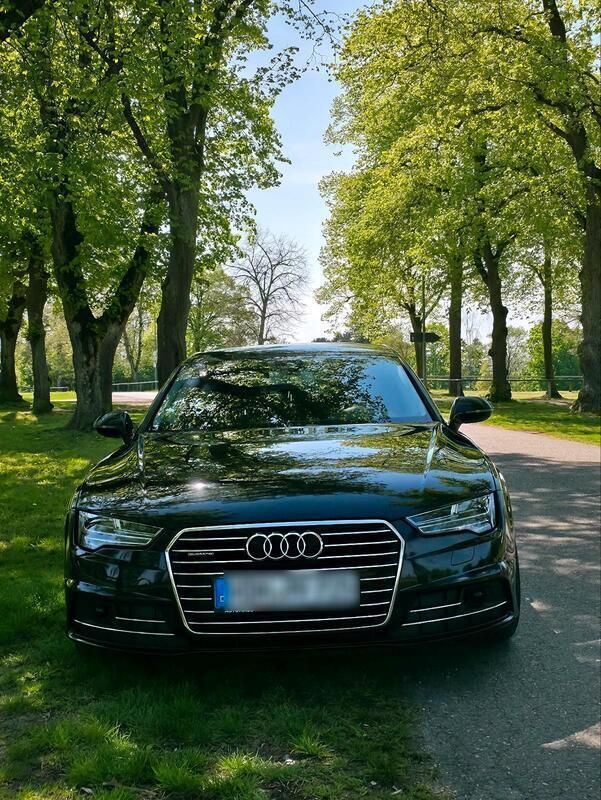 Schwarz Gebraucht 2016 Audi A7 Sportback Comfort Kleinwagen | 18.000 € (Guter Preis) - Bild 1/4
