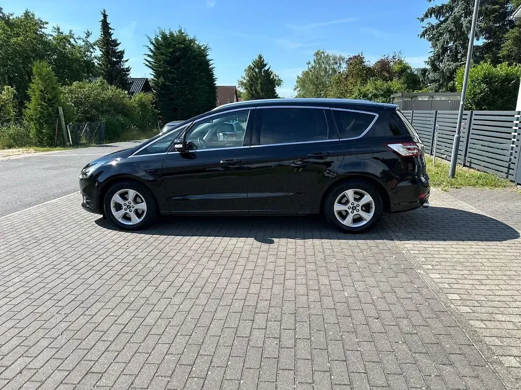 Gebraucht Ford S-MAX Titanium 150 PS (110 kW) 2016 Schwarz Van / Kleinbus
