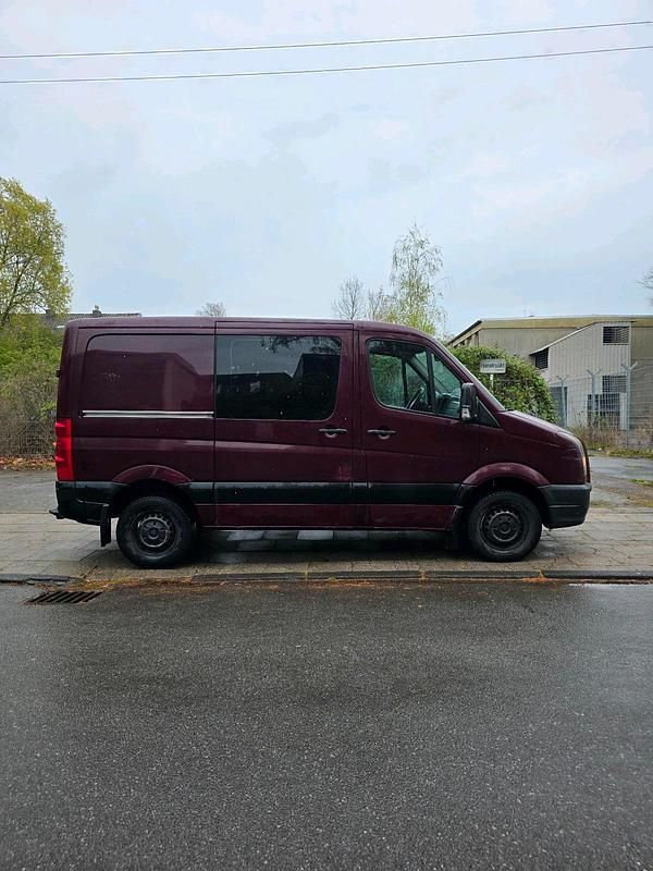 Second-hand VW Crafter 163 CP (119 kW) 2010 Roșu Van
