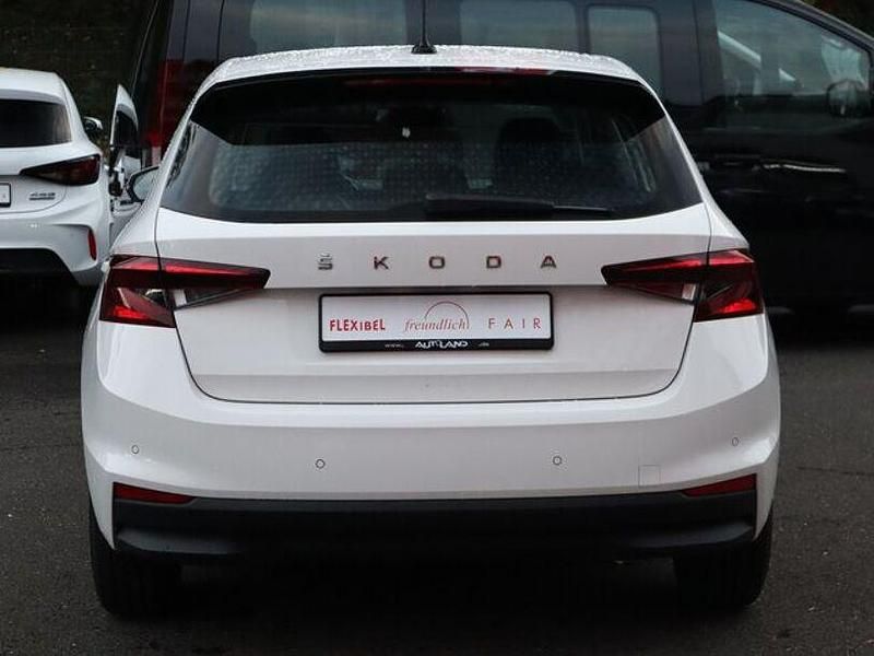 Gebraucht Skoda Fabia Ambition 95 PS (69 kW) 2021 Weiß Kleinwagen