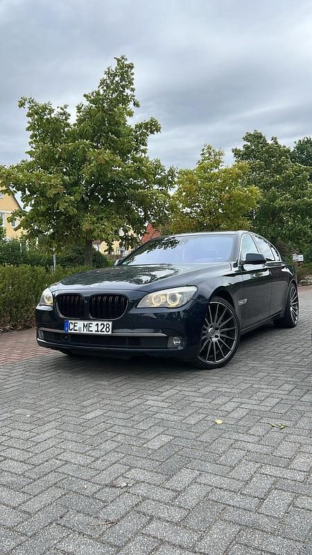 Gebraucht 2009 BMW 730 Limousine | 10.750 € (Teuer) - Bild 1/4