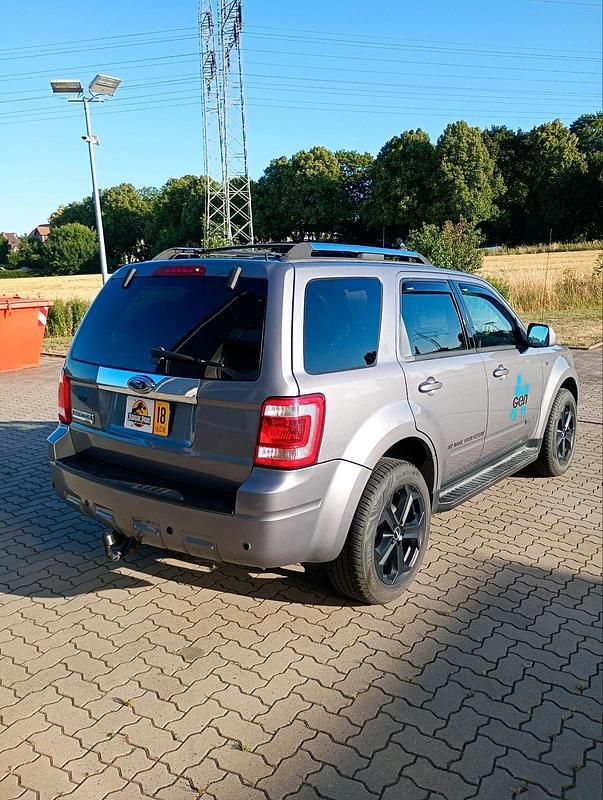 Gebraucht Ford Escape Limited 202 PS (148 kW) 2008 Grau SUV
