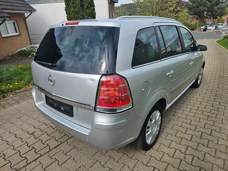Używany Opel Zafira 94 KM (69 kW) 2007 Srebrny Minivan