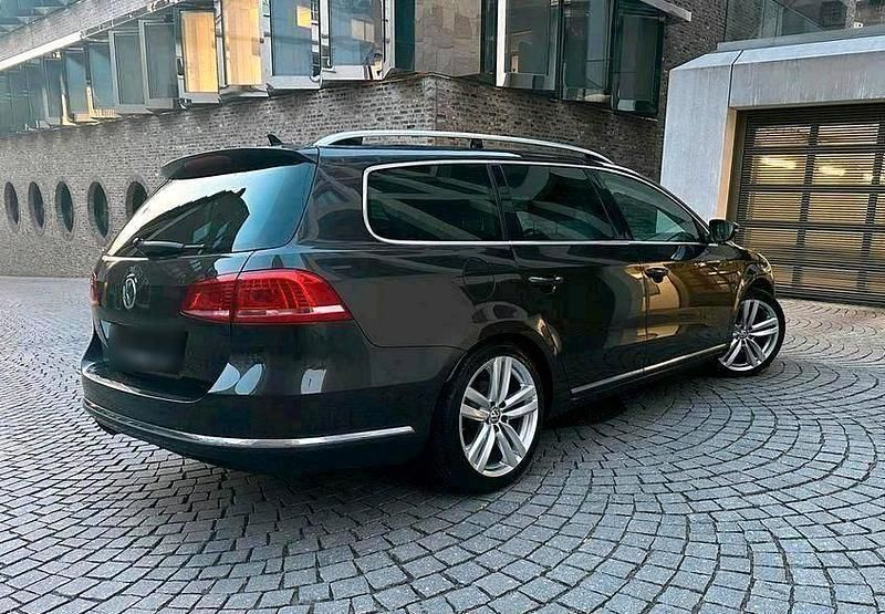 Gebraucht VW Passat Highline 160 PS (117 kW) 2012 Braun Kombi