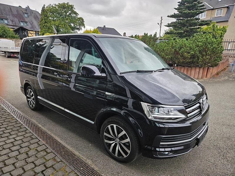 Schwarz Gebraucht 2016 VW T6 Highline Van | 37.900 € (Teuer) - Bild 1/4